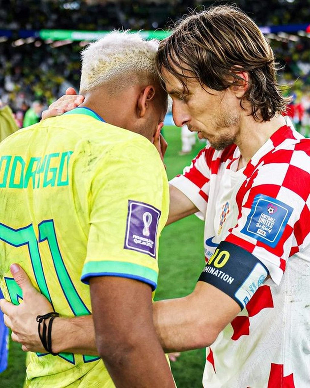 土耳其翻盘里昂,莫德里奇点燃赛场 土耳其翻盘里昂,莫德里奇点燃赛场