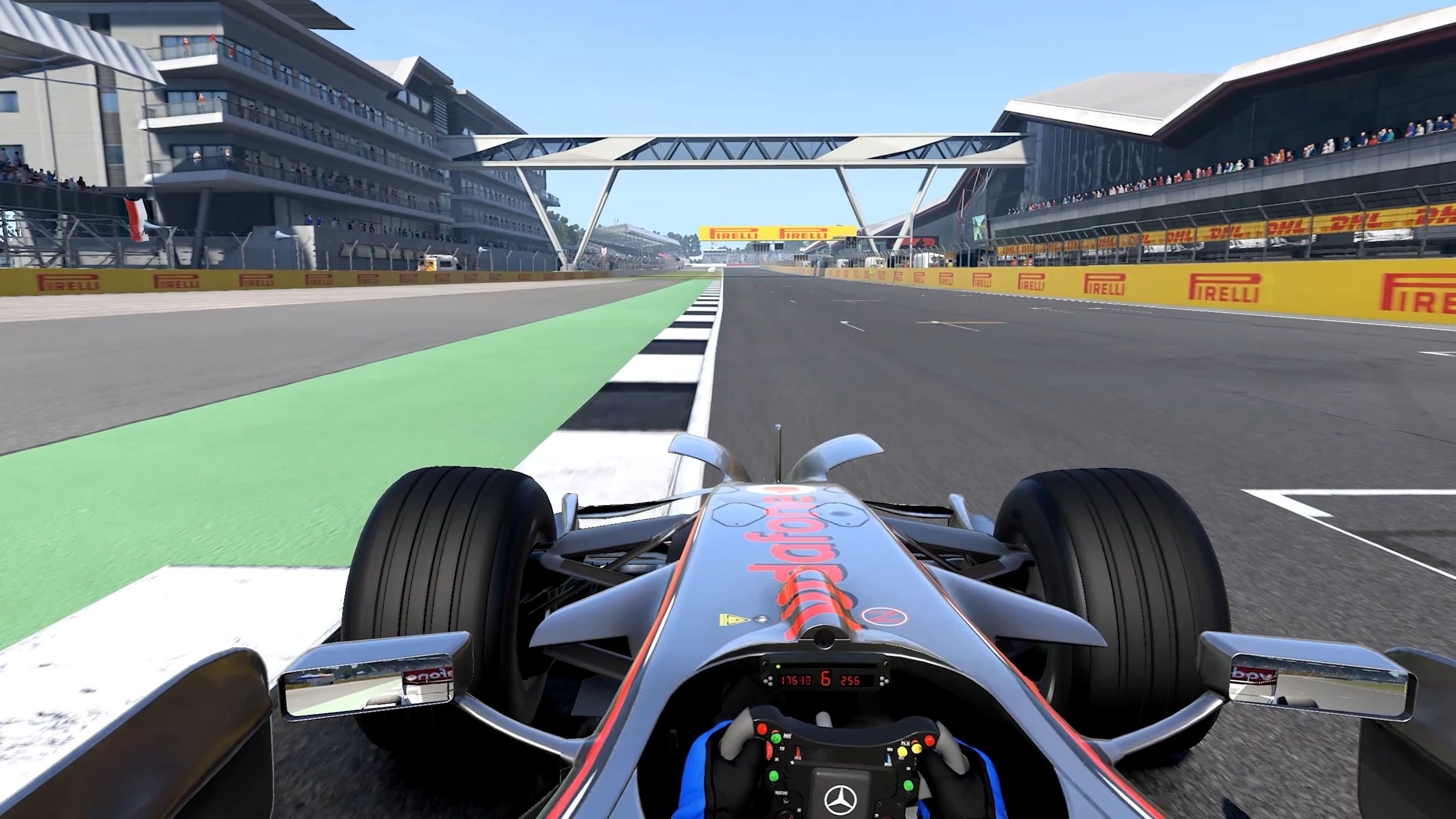 迈凯伦横扫索伯车队，维斯塔潘状态火热