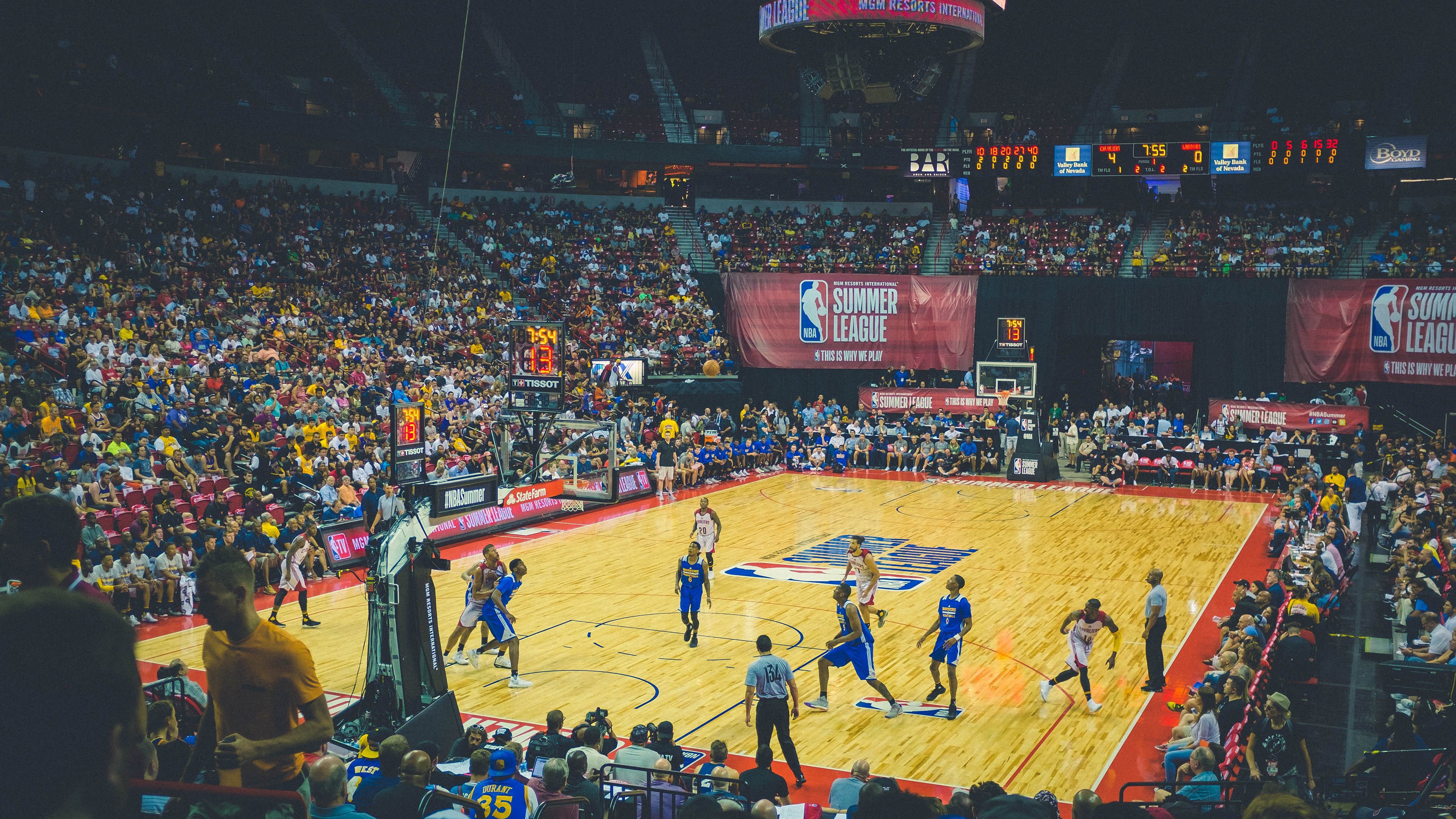 戈贝尔错位统治费城之夜，当76人撞上掘金的隐形长城